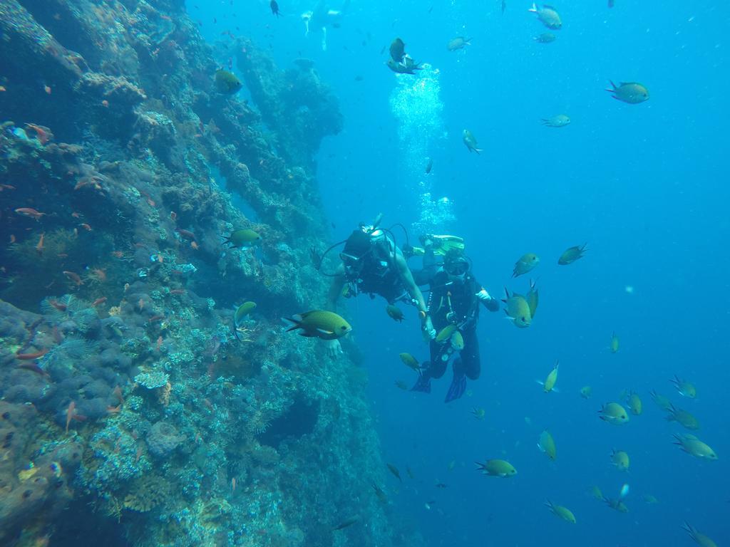 Ocean View Tulamben Dive & Resort Экстерьер фото