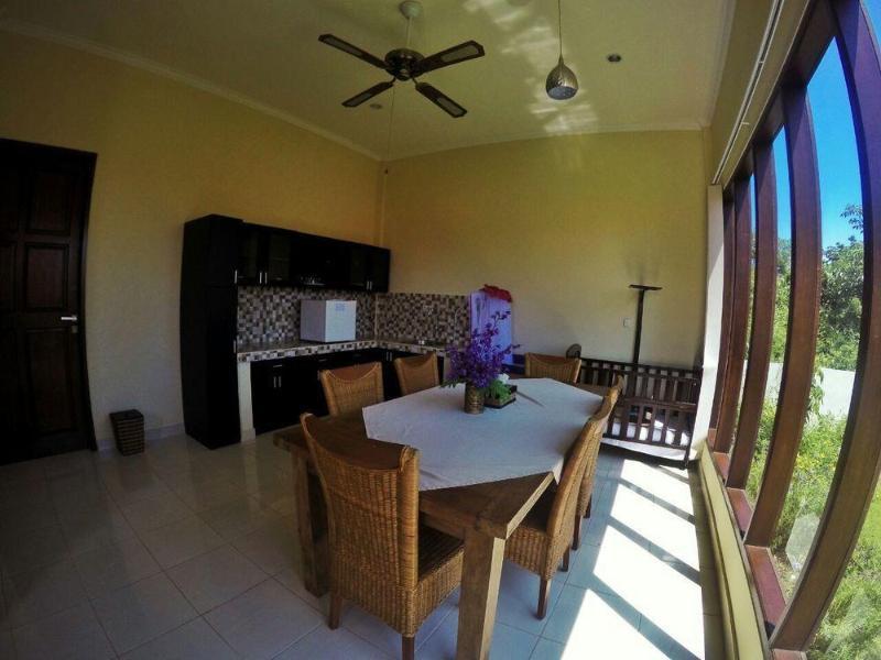 Ocean View Tulamben Dive & Resort Экстерьер фото