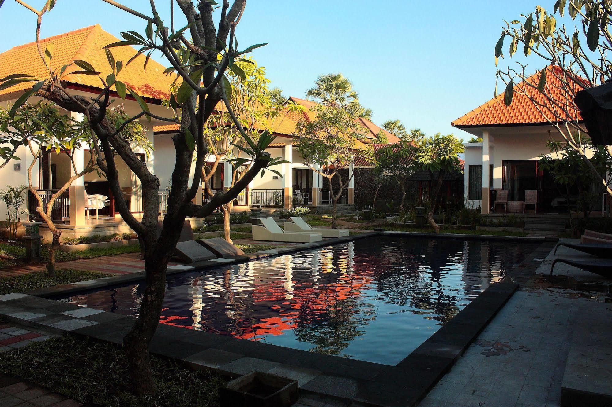 Ocean View Tulamben Dive & Resort Экстерьер фото