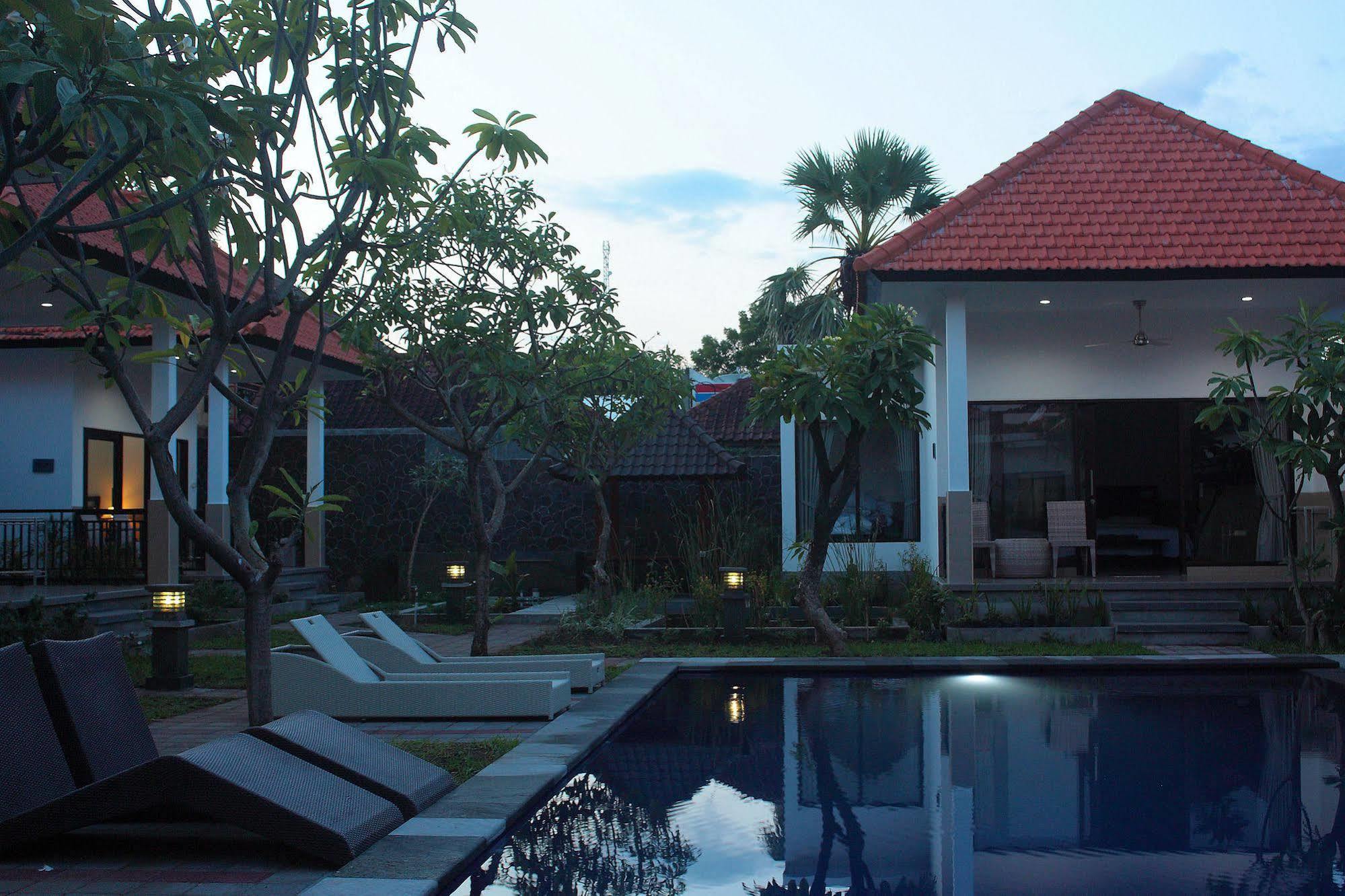 Ocean View Tulamben Dive & Resort Экстерьер фото