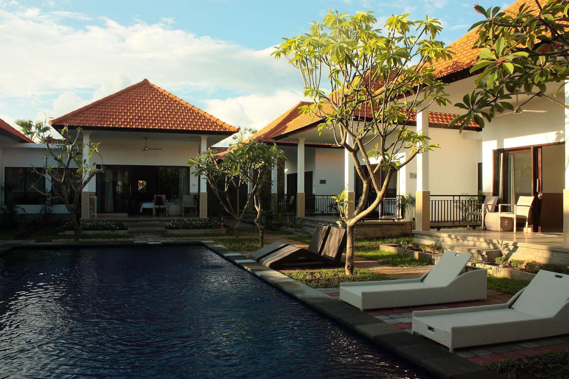 Ocean View Tulamben Dive & Resort Экстерьер фото